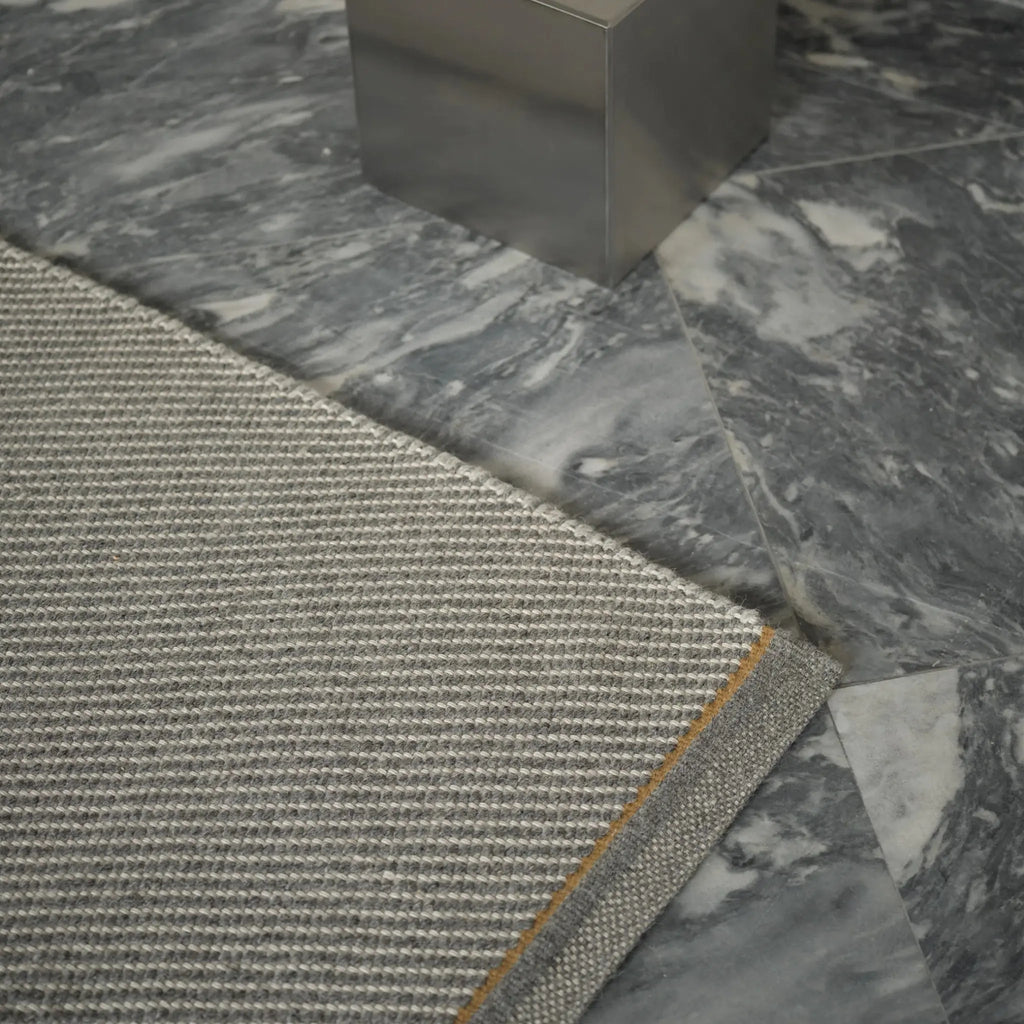 DAWN LIGHT Rug in Grey/Mustard - Linie Design | Milola