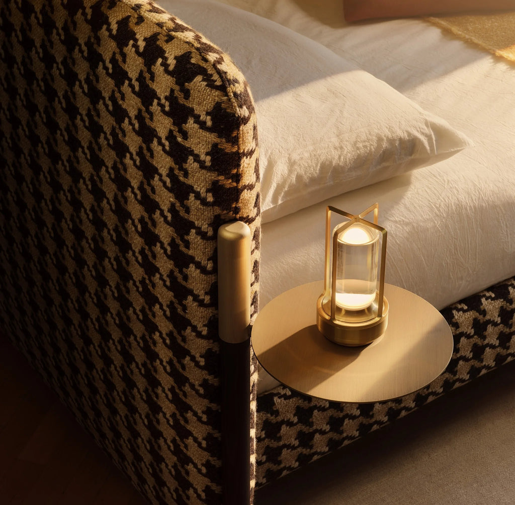FLAG - Upholstered Bed - Elegant Italian Design - Bolzan | Milola