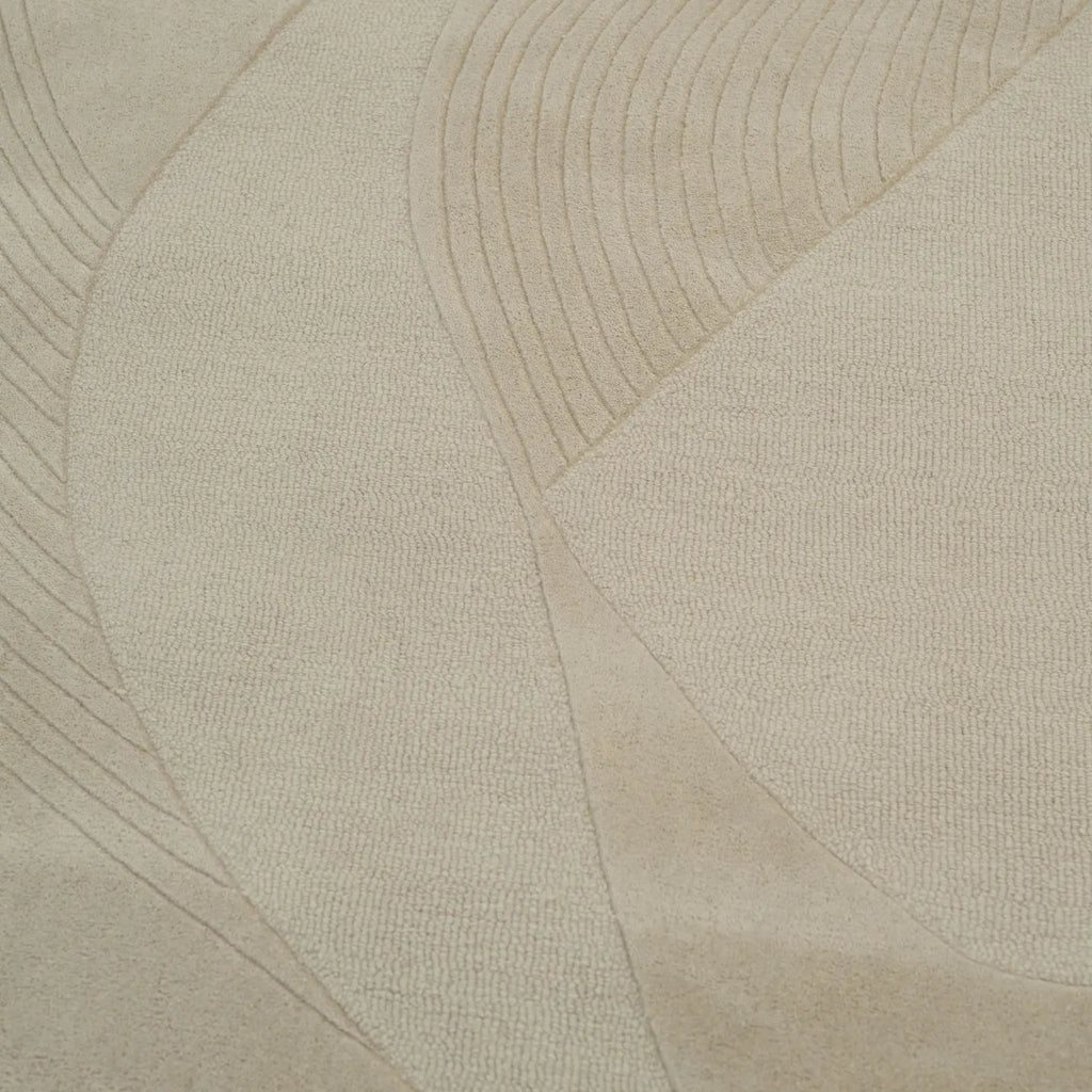 KINDLE POETRY Wool Rug – Organic Shape in Cream - Linie Design | Milola