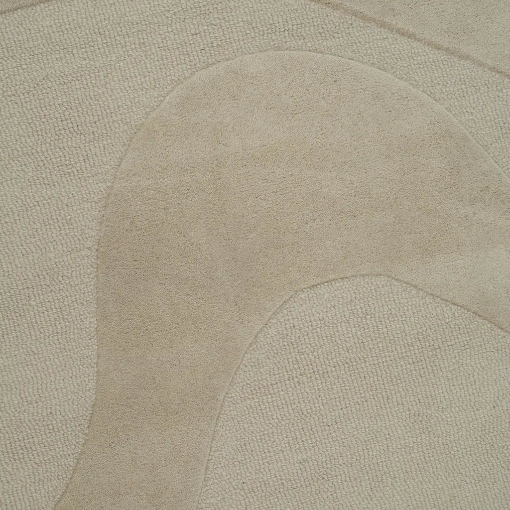 KINDLE POETRY Wool Rug – Organic Shape in Cream - Linie Design | Milola
