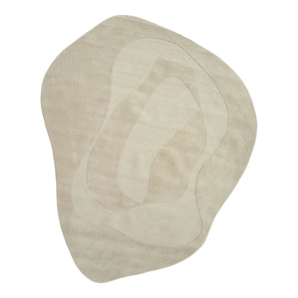 KINDLE POETRY Wool Rug – Organic Shape in Amber - Linie Design | Milola