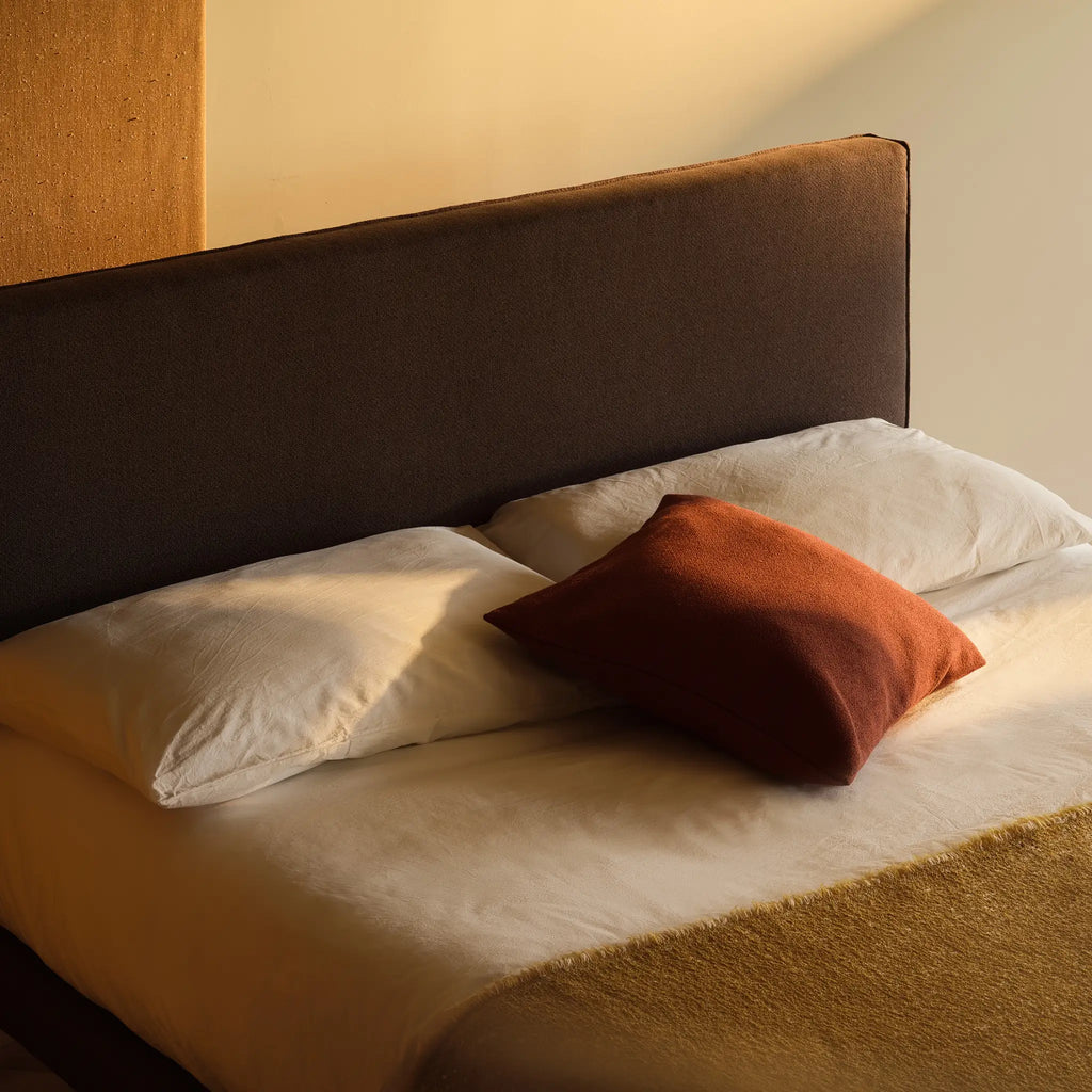METROPOLITAN Upholstered Bed-Modern Bed - Bolzan | Milola