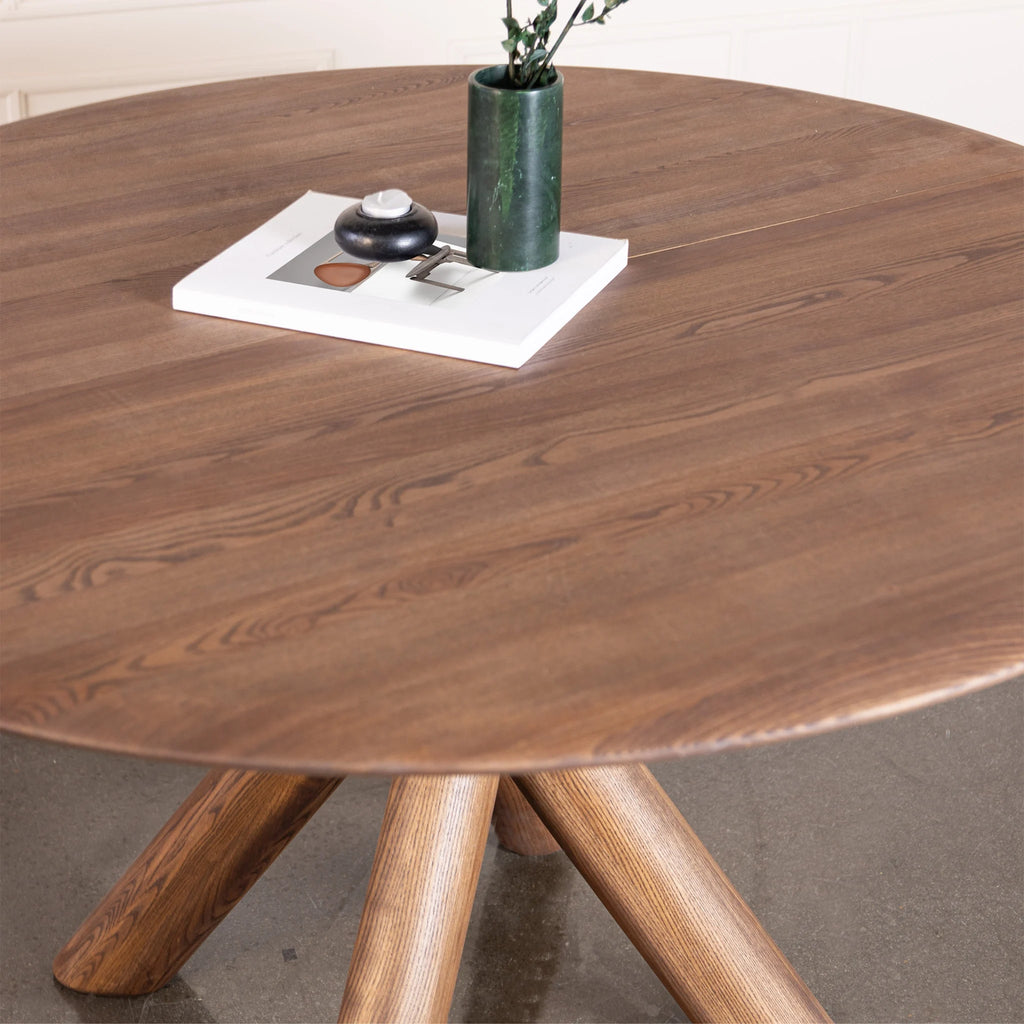 MUHLE Round Extendable Dining Table in Mocca Brown Oiled Ash - Kristensen | Milola