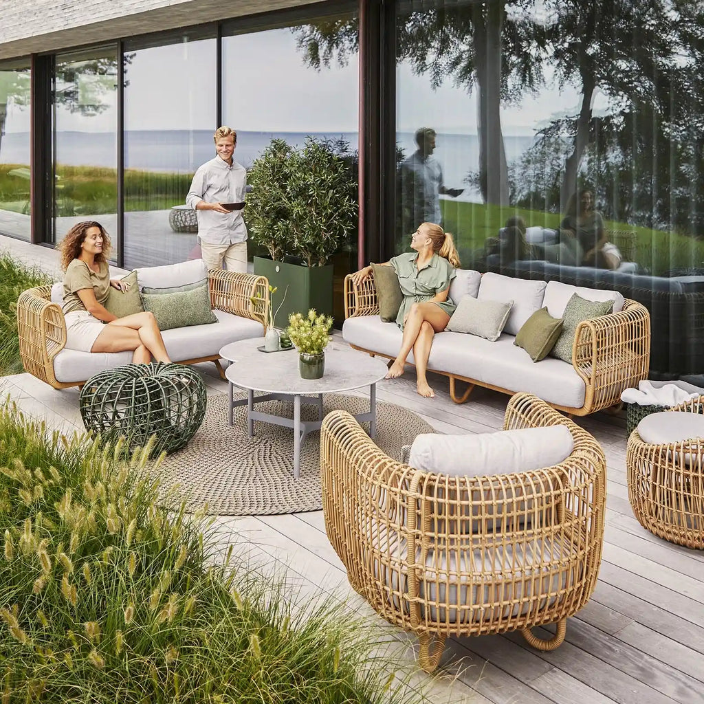 NEST Rattan-Gartenliegestuhl