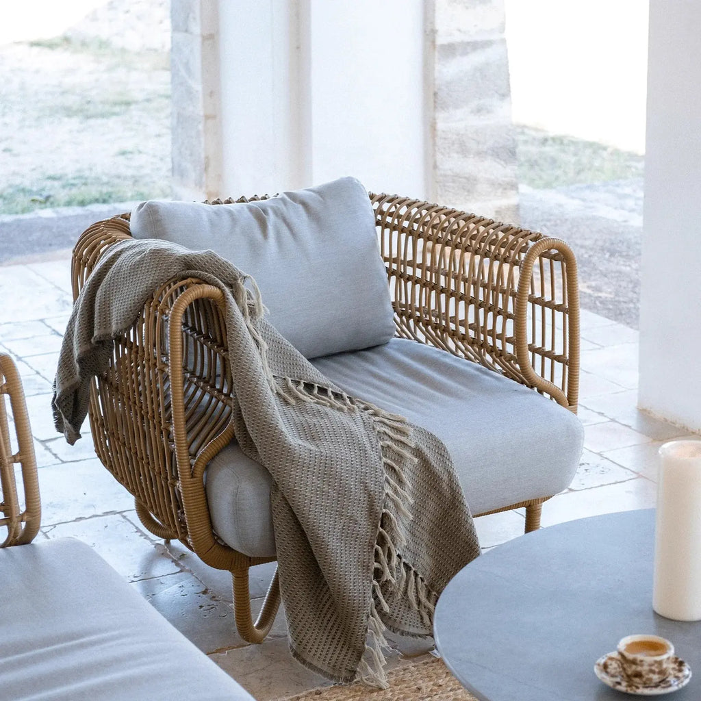 NEST Rattan-Gartenliegestuhl