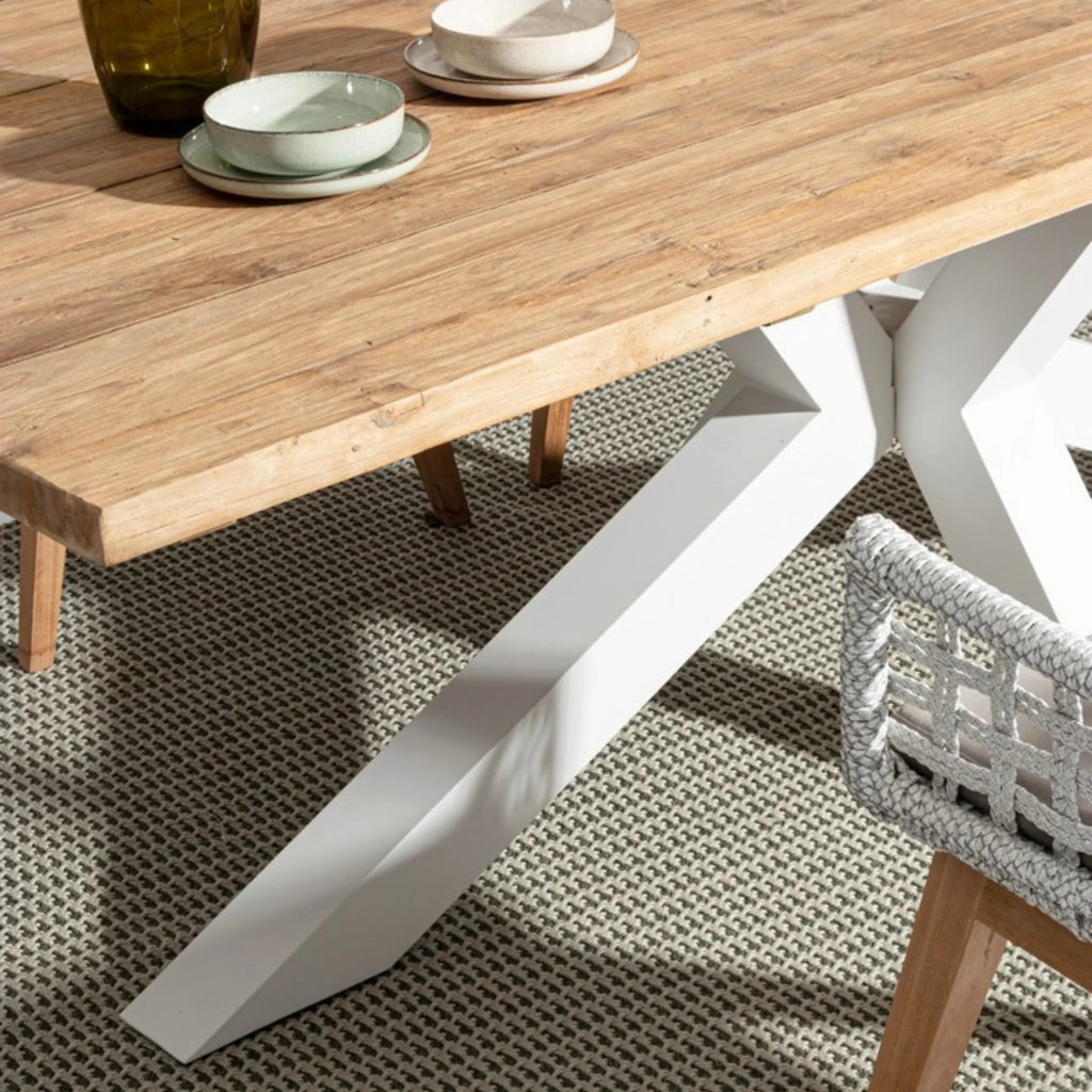 RAMSEY Outdoor Table in White - Bizzotto | Milola