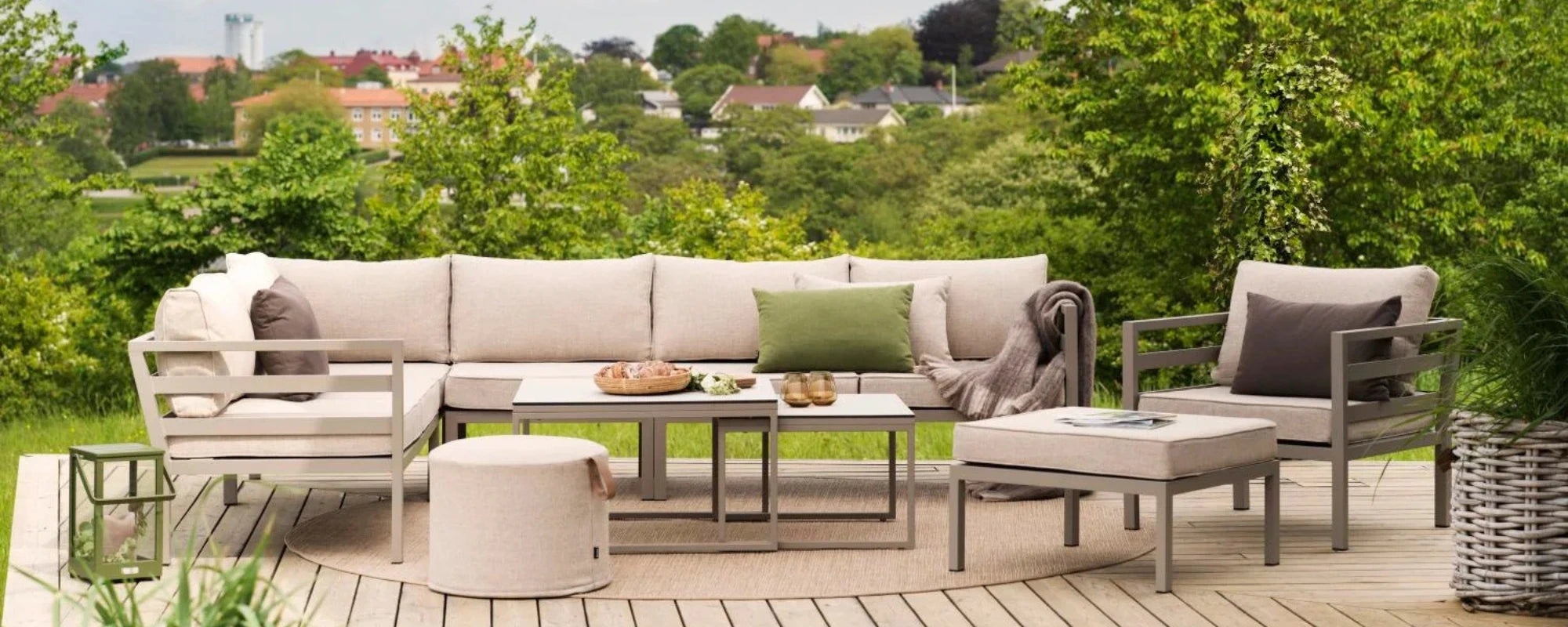 Sustainable_Outdoor_Furniture - Grey Outdoor Sofa Set