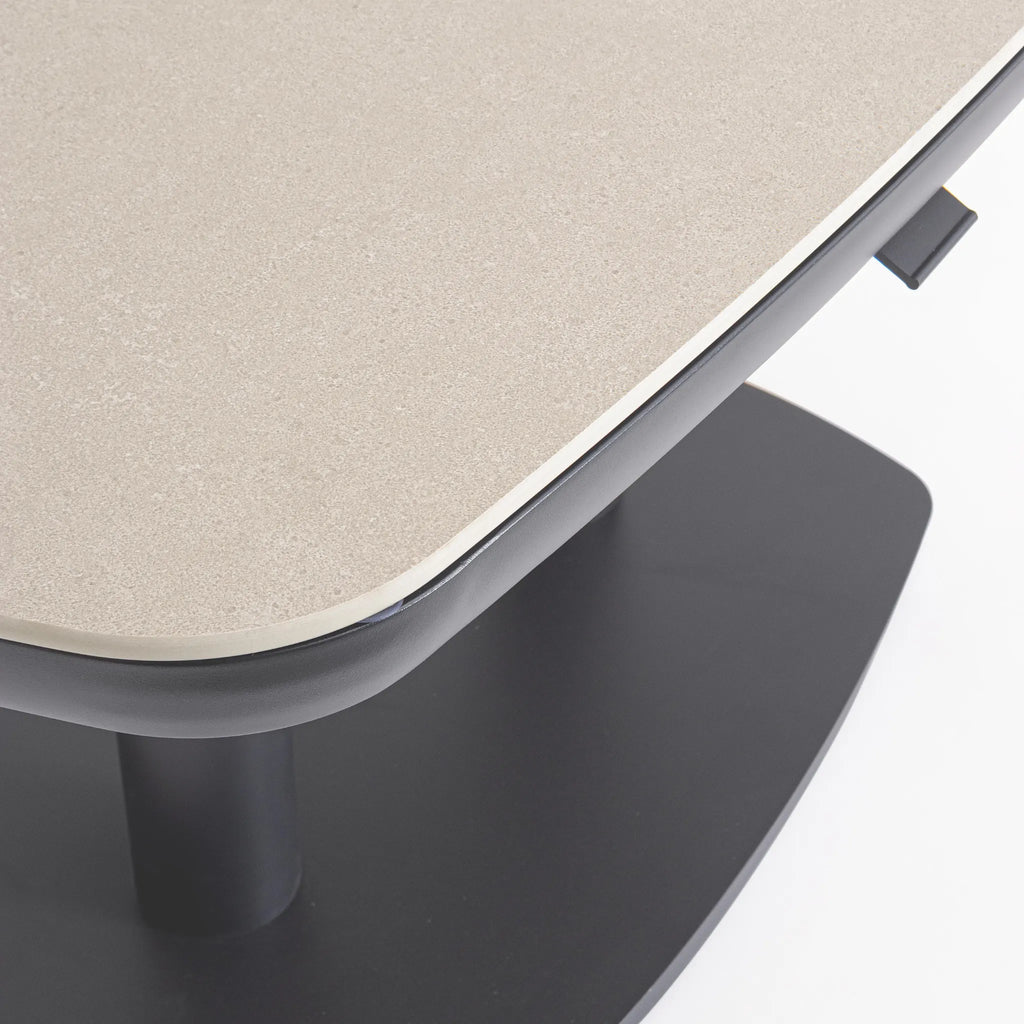 TALETE Outdoor Low Dining Table with Adjustable Height Mechanism - Bizzotto | Milola